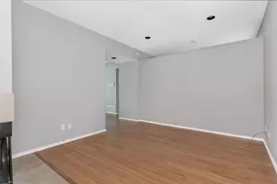 2002 N Fitzhugh Ave, Dallas, TX 75204 - Photo 14