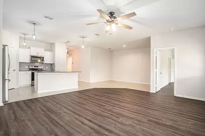 704 Christopher Drive, Cleburne, TX 76033 - Photo 4