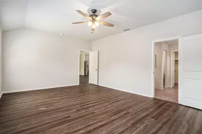 704 Christopher Drive, Cleburne, TX 76033 - Photo 12