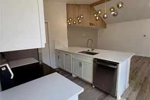 2431 Limestone Dr, Arlington, TX 76014 - Photo 8