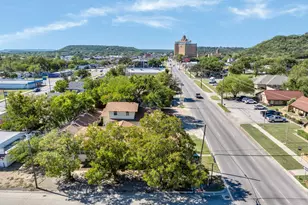 916-B E Hubbard St, Mineral Wells, TX 76067 - Photo 30