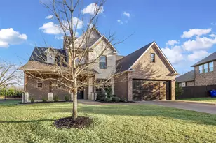 210 Cedar Rock Ct, Mansfield, TX 76063 - Photo 2