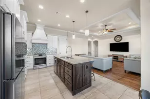 210 Cedar Rock Ct, Mansfield, TX 76063 - Photo 12