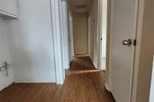 4304 S Cravens Rd, Fort Worth, TX 76119 - Photo 16