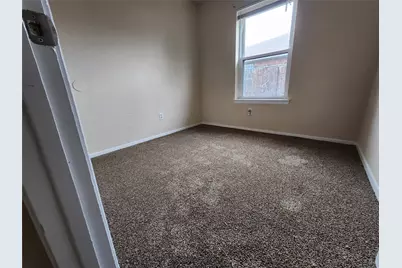 4304 S Cravens Road, Fort Worth, TX 76119 - Photo 6