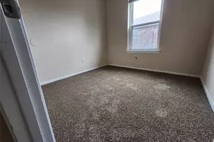 4304 S Cravens Rd, Fort Worth, TX 76119 - Photo 6