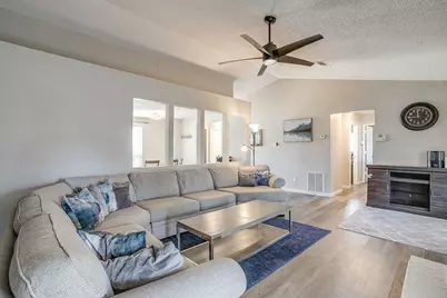 7312 Strawberry Way, Fort Worth, TX 76137 - Photo 10