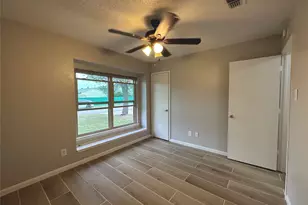 6624 Aztec Ct, Lake Worth, TX 76135 - Photo 10