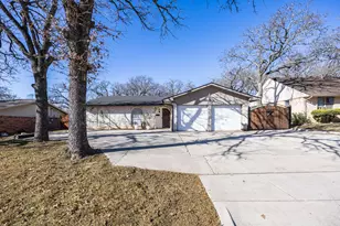 6704 Trailwood Dr, Forest Hill, TX 76140 - Photo 2