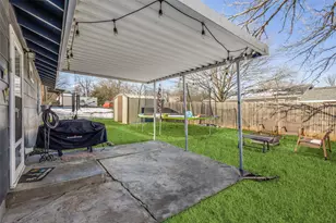 758 E Jefferson St, Van Alstyne, TX 75495 - Photo 10