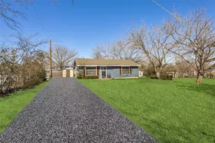 758 E Jefferson St, Van Alstyne, TX 75495 - Photo 12