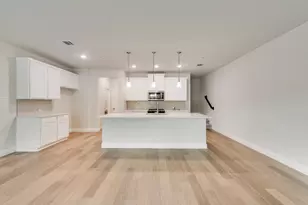 8330 Bayside Dr, Rowlett, TX 75088 - Photo 2