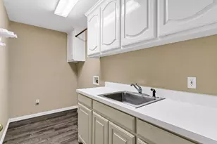 3911 Bonita Ct, Granbury, TX 76049 - Photo 30