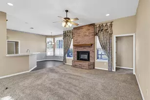 3911 Bonita Ct, Granbury, TX 76049 - Photo 8