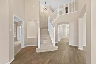 3932 Valez Dr, Carrollton, TX 75007 - Photo 6