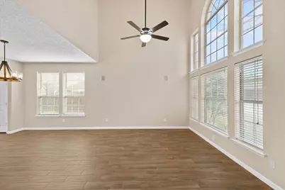 3932 Valez Drive, Carrollton, TX 75007 - Photo 8