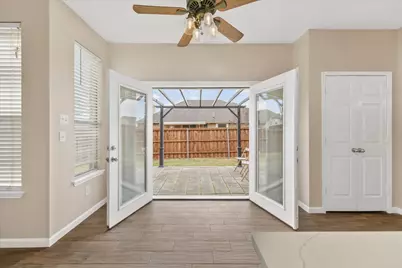 3932 Valez Drive, Carrollton, TX 75007 - Photo 16