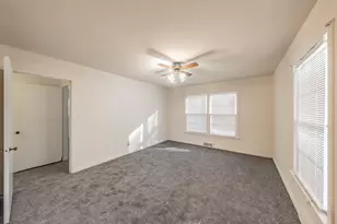 3905 London Ln, Richland Hills, TX 76118 - Photo 16