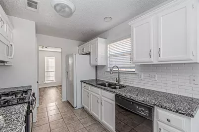 2606 Hollow Bend, Mesquite, TX 75150 - Photo 12