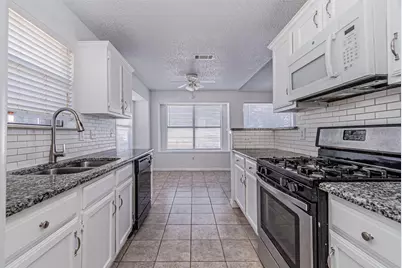 2606 Hollow Bend, Mesquite, TX 75150 - Photo 8