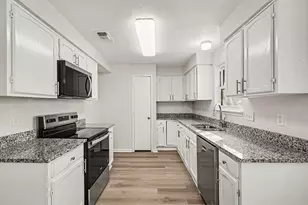 2316 Busch Dr, Arlington, TX 76014 - Photo 6