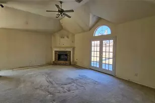 819 Paisley Ln, Glenn Heights, TX 75154 - Photo 6