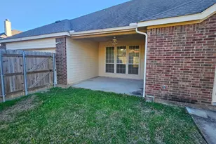 819 Paisley Ln, Glenn Heights, TX 75154 - Photo 28
