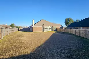 819 Paisley Ln, Glenn Heights, TX 75154 - Photo 30