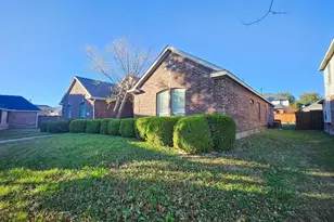 819 Paisley Ln, Glenn Heights, TX 75154 - Photo 4