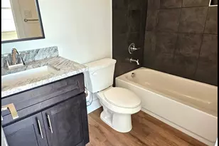 13325 Bee St, Farmers Branch, TX 75234 - Photo 6