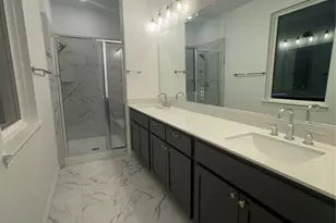 9805 Michael Irvin St, Irving, TX 75063 - Photo 20