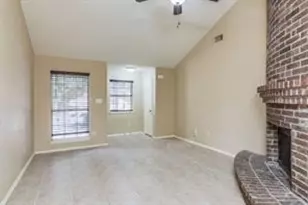 2918 Kathleen Ln, Euless, TX 76039 - Photo 4