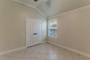 211 Crestview Dr, Arlington, TX 76018 - Photo 14