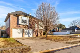 1115 Middlebury Ln, Euless, TX 76040 - Photo 4