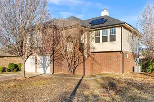 1115 Middlebury Ln, Euless, TX 76040 - Photo 2