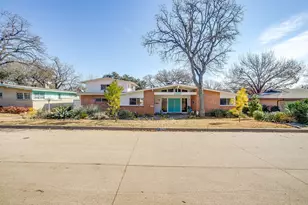 1525 Jenson Rd, Fort Worth, TX 76112 - Photo 6