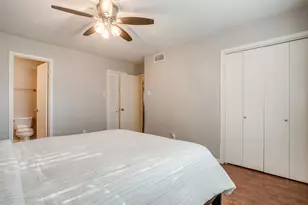 7929 Royal Ln, Dallas, TX 75230 - Photo 18