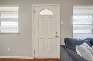 7929 Royal Ln, Dallas, TX 75230 - Photo 4