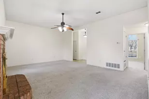 1025 Matthew St, Burleson, TX 76028 - Photo 18