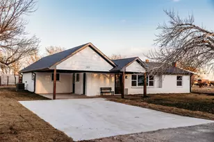 103 Main St, Windom, TX 75492 - Photo 1