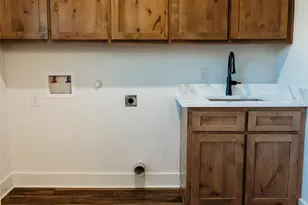 103 Main St, Windom, TX 75492 - Photo 6