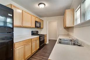 1310 Willowbrook St, Lancaster, TX 75134 - Photo 16