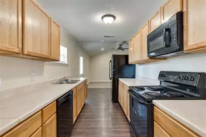 1310 Willowbrook Street, Lancaster, TX 75134 - Photo 20