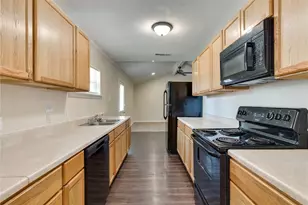 1310 Willowbrook St, Lancaster, TX 75134 - Photo 20