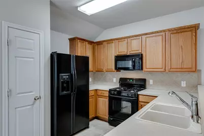 8301 Juliette Drive, McKinney, TX 75071 - Photo 10