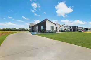 430 Whispering Wy, Red Oak, TX 75154 - Photo 4