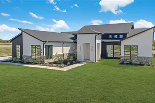 430 Whispering Wy, Red Oak, TX 75154 - Photo 2