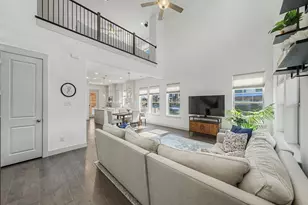 200 Harbor Hills Dr, Flower Mound, TX 75028 - Photo 4