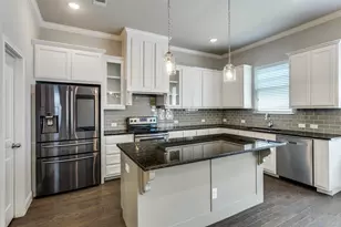 529 Inwood St, Benbrook, TX 76126 - Photo 6