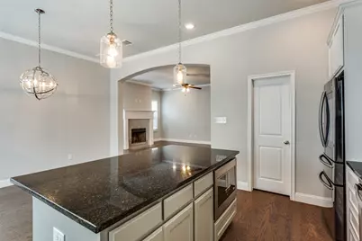 529 Inwood Street, Benbrook, TX 76126 - Photo 8